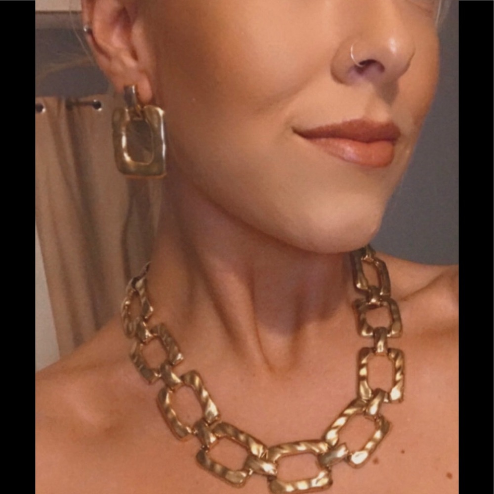 Vintage Gold Necklace and Earings
